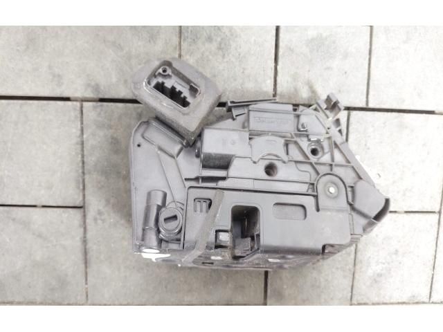 bontott VW GOLF VII Bal hátsó Ajtózár