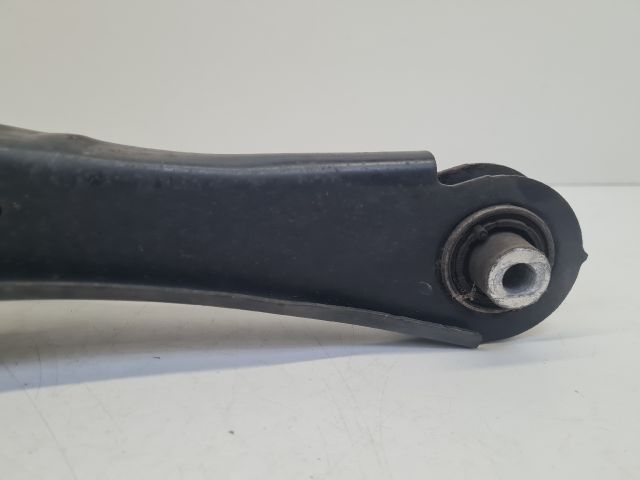 bontott VW GOLF VII Bal hátsó Alsó Lengőkar