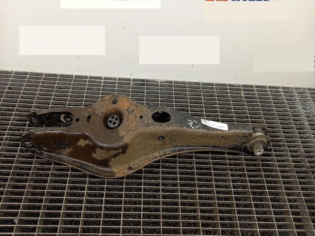 bontott VW GOLF VII Bal hátsó Alsó Lengőkar