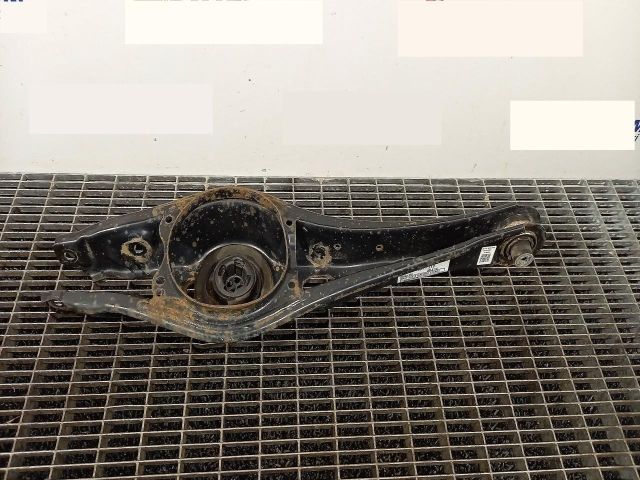 bontott VW GOLF VII Bal hátsó Alsó Lengőkar