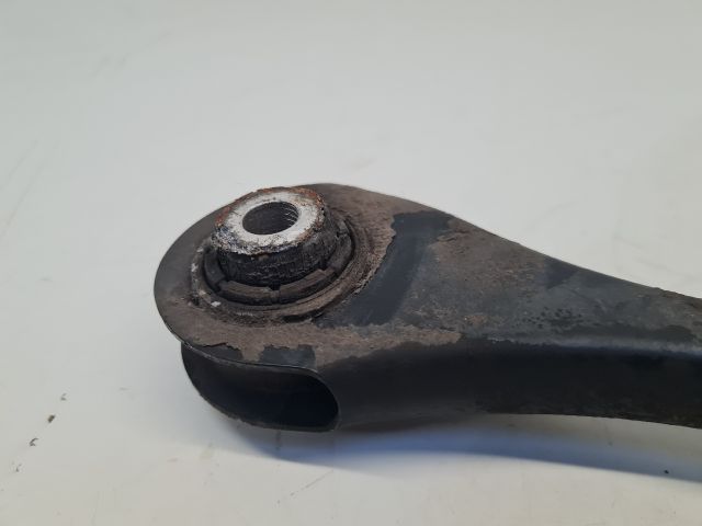 bontott VW GOLF VII Bal hátsó Alsó Lengőkar