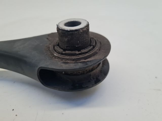 bontott VW GOLF VII Bal hátsó Alsó Lengőkar