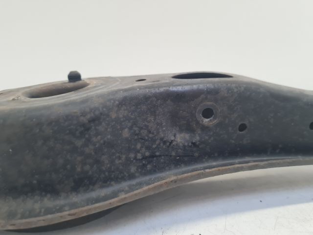 bontott VW GOLF VII Bal hátsó Alsó Lengőkar