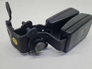 bontott VW GOLF VII Bal hátsó Biztonsági Öv Csat