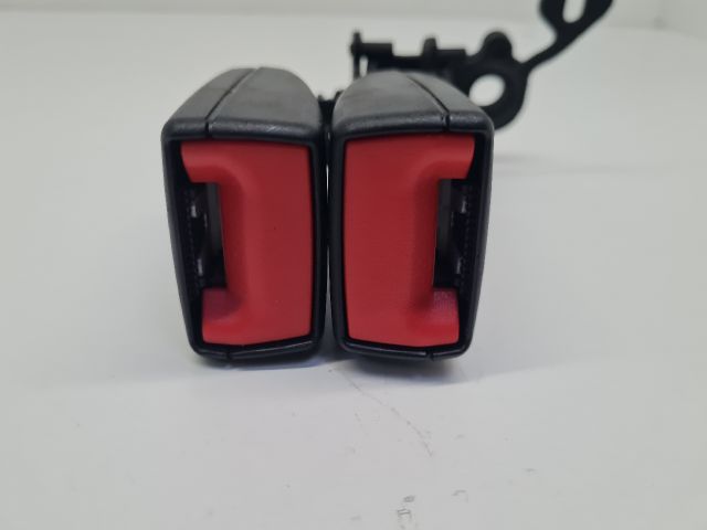 bontott VW GOLF VII Bal hátsó Biztonsági Öv Csat