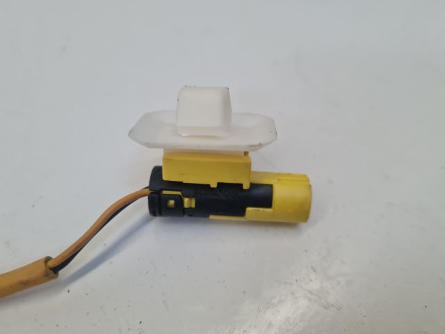 bontott VW GOLF VII Bal hátsó Biztonsági Öv