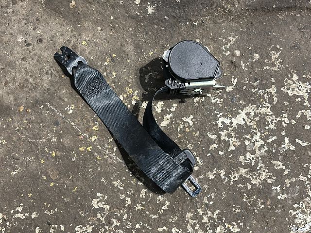 bontott VW GOLF VII Bal hátsó Biztonsági Öv