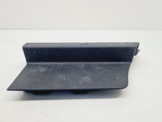 bontott VW GOLF VII Bal hátsó Csomagtér Burkolat (Műanyag)