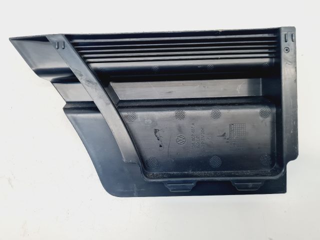 bontott VW GOLF VII Bal hátsó Csomagtér Burkolat (Műanyag)