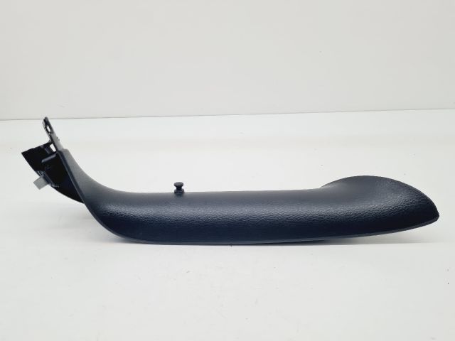 bontott VW GOLF VII Bal hátsó Csomagtér Burkolat (Műanyag)