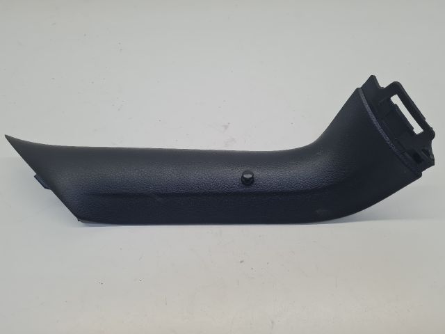 bontott VW GOLF VII Bal hátsó Csomagtér Burkolat (Műanyag)