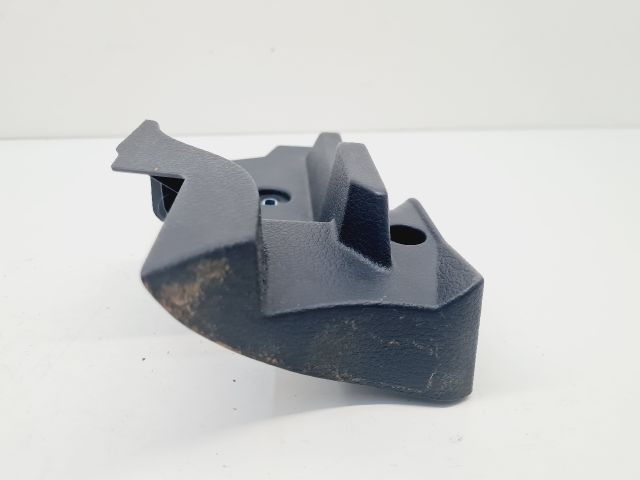 bontott VW GOLF VII Bal hátsó Csomagtér Burkolat (Műanyag)