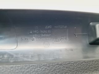 bontott VW GOLF VII Bal hátsó Csomagtér Burkolat (Műanyag)