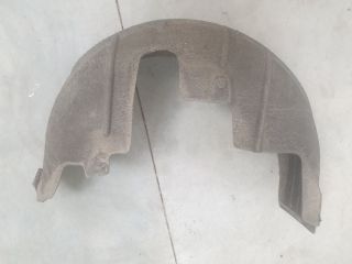 bontott VW GOLF VII Bal hátsó Dobbetét (Kerékjárati, Műanyag)