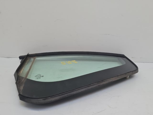 bontott VW GOLF VII Bal hátsó Fixüveg (Ajtóban)