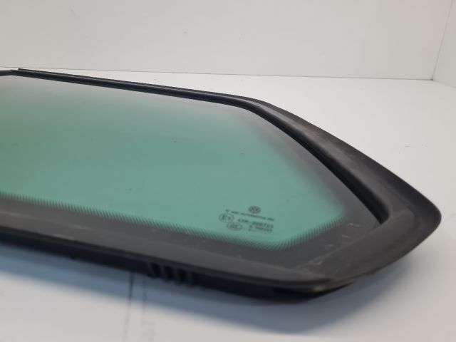 bontott VW GOLF VII Bal hátsó Fixüveg (Ajtóban)