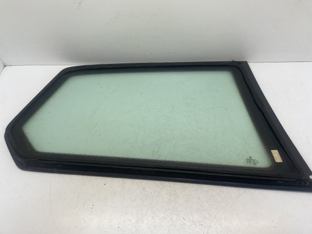 bontott VW GOLF VII Bal hátsó Fixüveg (Ajtóban)