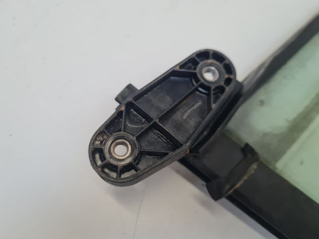 bontott VW GOLF VII Bal hátsó Fixüveg (Ajtóban)