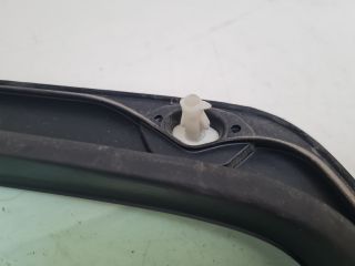 bontott VW GOLF VII Bal hátsó Fixüveg (Ajtóban)