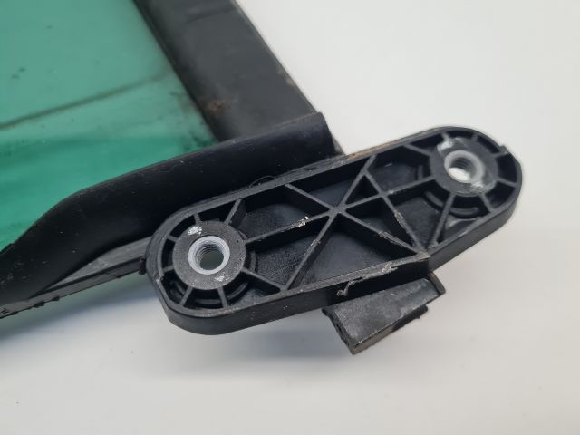 bontott VW GOLF VII Bal hátsó Fixüveg (Ajtóban)