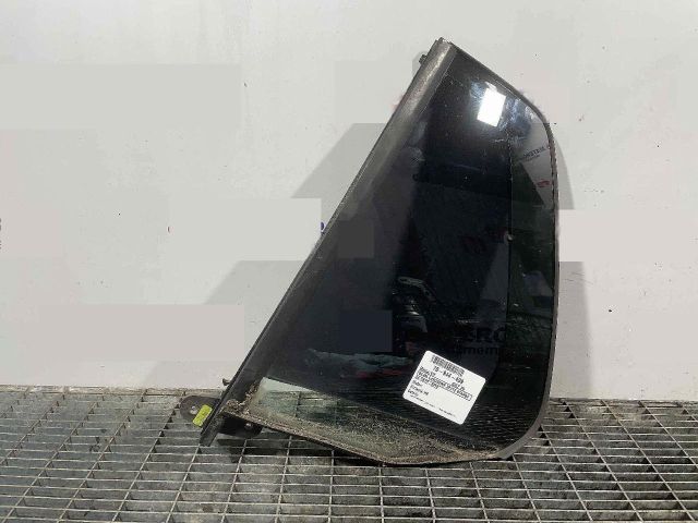 bontott VW GOLF VII Bal hátsó Fixüveg (Ajtóban)