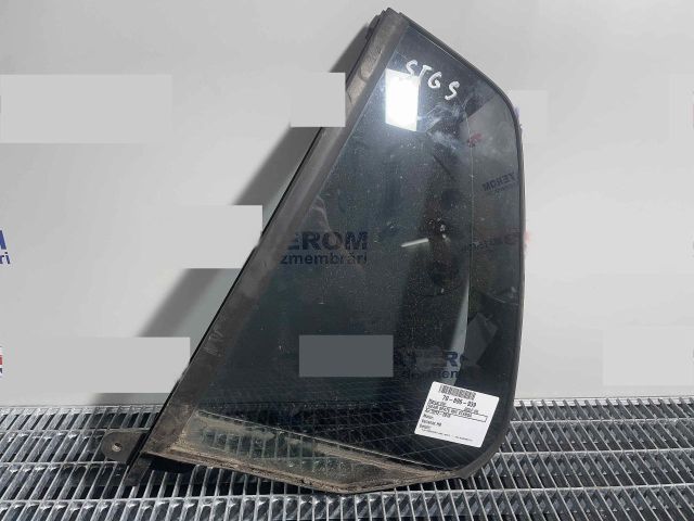 bontott VW GOLF VII Bal hátsó Fixüveg (Ajtóban)