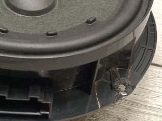 bontott VW GOLF VII Bal hátsó Hangszóró