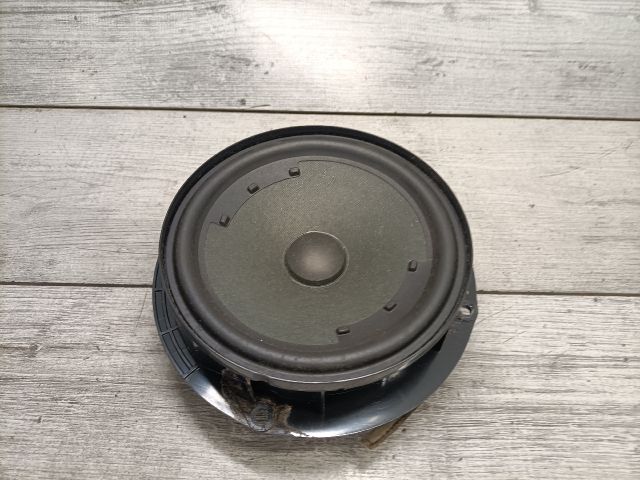 bontott VW GOLF VII Bal hátsó Hangszóró