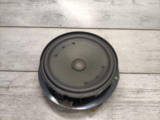 bontott VW GOLF VII Bal hátsó Hangszóró