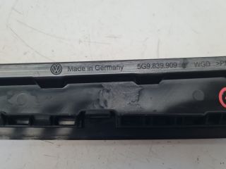 bontott VW GOLF VII Bal hátsó Hátsó Ajtókeret Burkolat