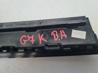 bontott VW GOLF VII Bal hátsó Hátsó Ajtókeret Burkolat