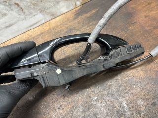 bontott VW GOLF VII Bal hátsó Külső Kilincs