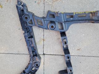 bontott VW GOLF VII Bal hátsó Lökhárító Tartó (Műanyag)