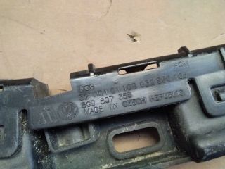 bontott VW GOLF VII Bal hátsó Lökhárító Tartó (Műanyag)