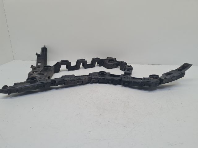 bontott VW GOLF VII Bal hátsó Lökhárító Tartó (Műanyag)