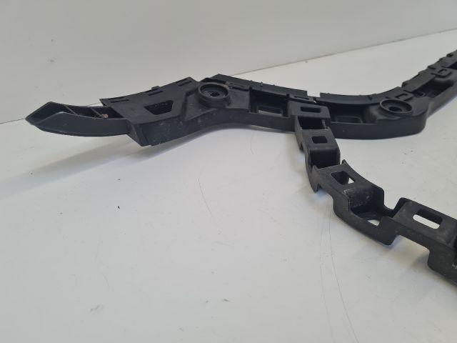 bontott VW GOLF VII Bal hátsó Lökhárító Tartó (Műanyag)