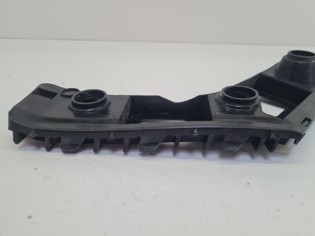 bontott VW GOLF VII Bal hátsó Lökhárító Tartó (Műanyag)