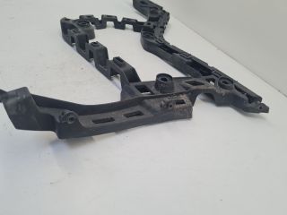 bontott VW GOLF VII Bal hátsó Lökhárító Tartó (Műanyag)