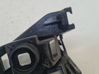 bontott VW GOLF VII Bal hátsó Oldal Lökhárító Tartó (Műanyag)