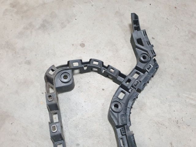 bontott VW GOLF VII Bal hátsó Oldal Lökhárító Tartó (Műanyag)