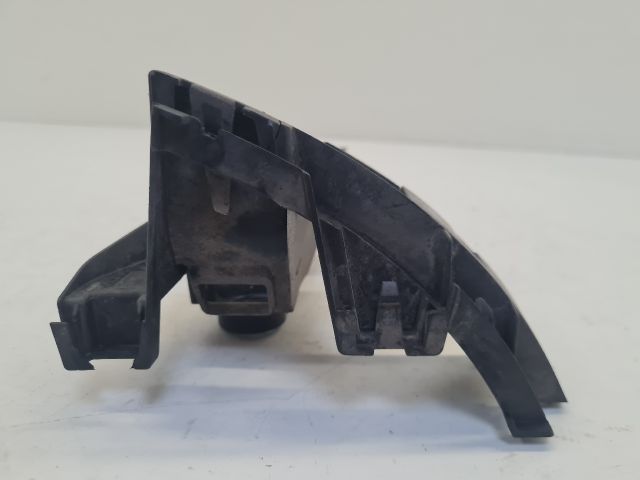 bontott VW GOLF VII Bal hátsó Oldal Lökhárító Tartó (Műanyag)