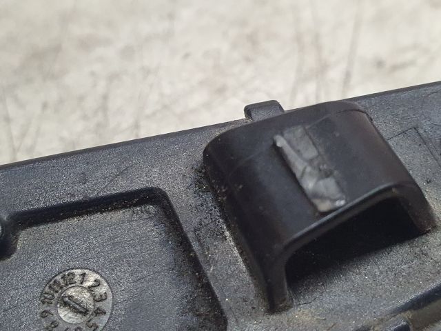 bontott VW GOLF VII Bal hátsó Prizma