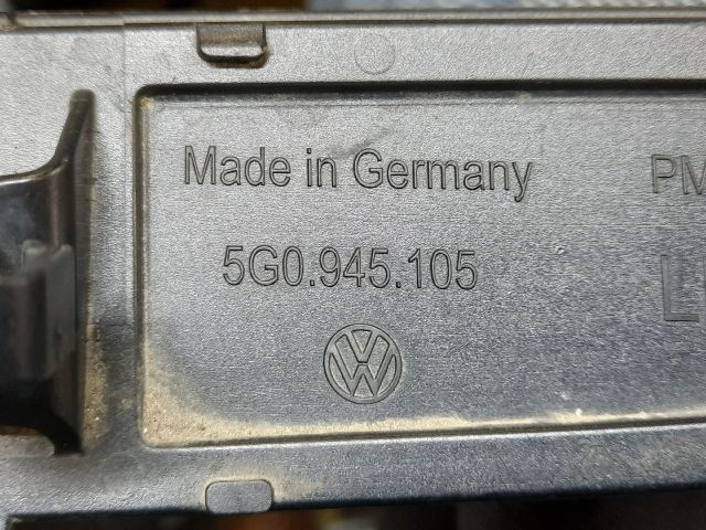 bontott VW GOLF VII Bal hátsó Prizma