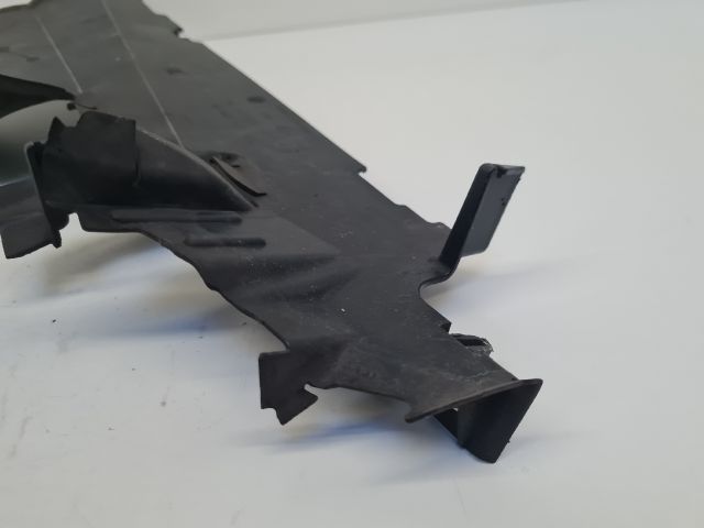 bontott VW GOLF VII Bal Hűtő Légterelő