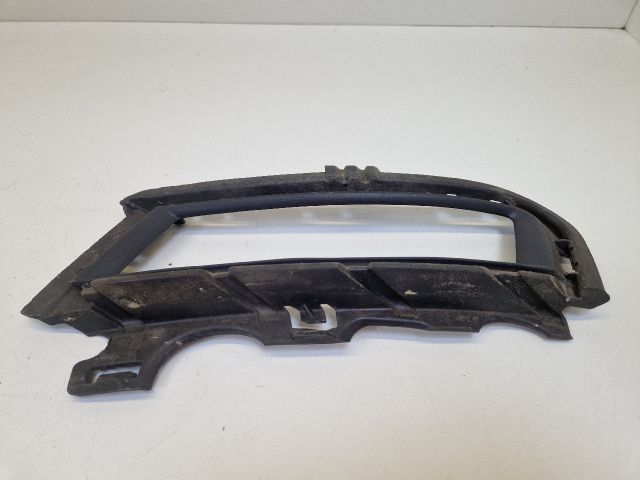 bontott VW GOLF VII Bal Ködfényszóró Lámpakeret