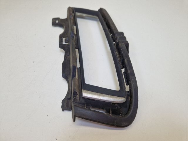 bontott VW GOLF VII Bal Ködfényszóró Lámpakeret