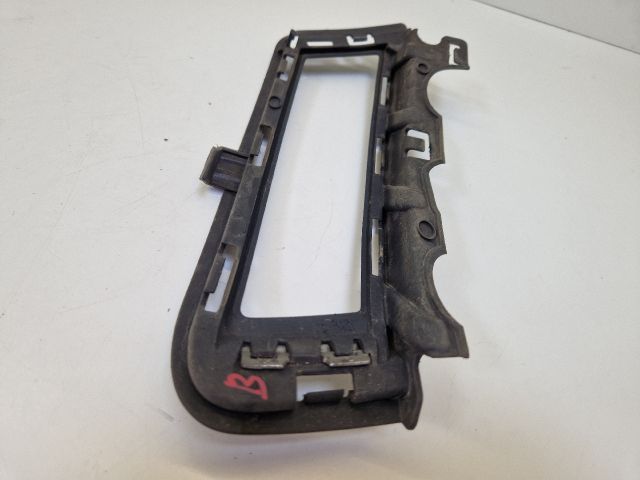 bontott VW GOLF VII Bal Ködfényszóró Lámpakeret