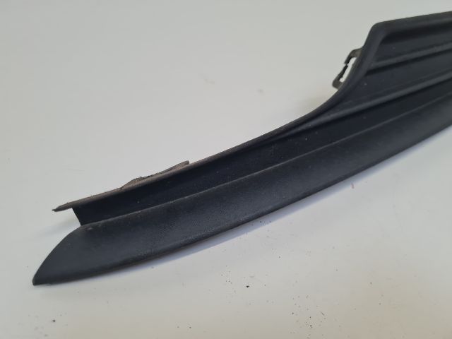 bontott VW GOLF VII Bal Ködlámpa Rács