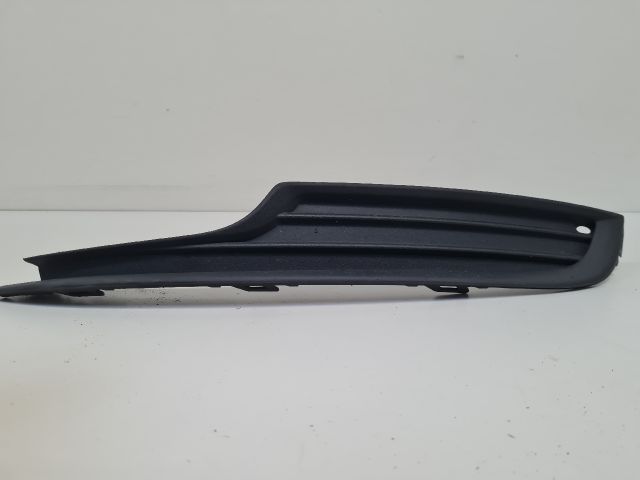 bontott VW GOLF VII Bal Ködlámpa Rács