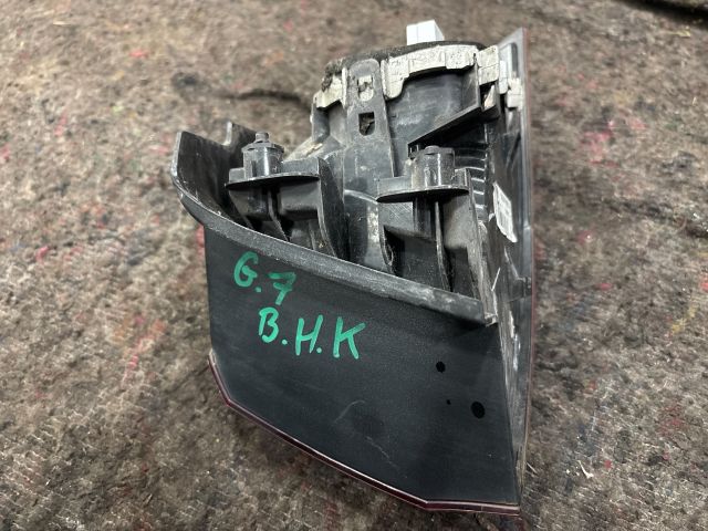 bontott VW GOLF VII Bal Külső Hátsó Lámpa